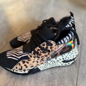 Steve Madden - Stylish Animal Print Fashion Sneakers